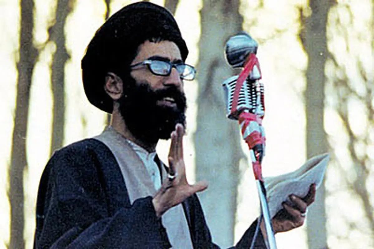 تضاد عملکرد رهبری علی خامنه‌ای با اصول قانون اساسی جمهوری اسلامی